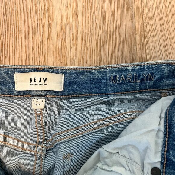 Neuw Marilyn High Rise Skinny Jeans - Picture 4 of 5